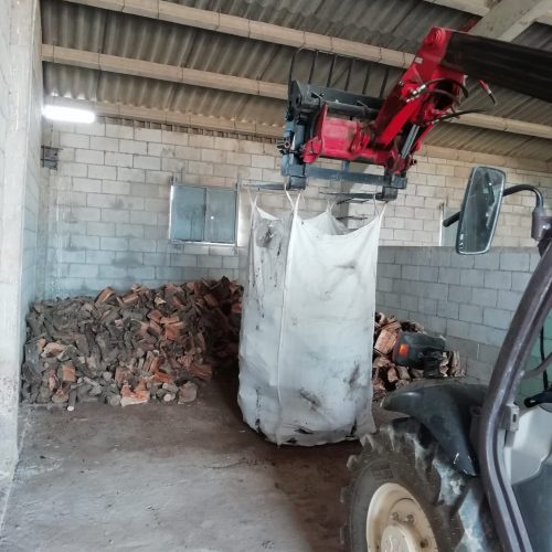 Venta de leña en sacas